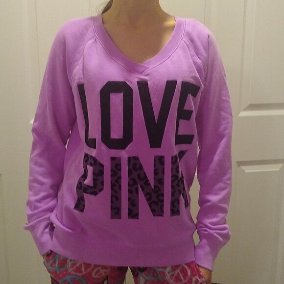 vs.Pink vtg sweatshirt.29 - Picture 1 of 6